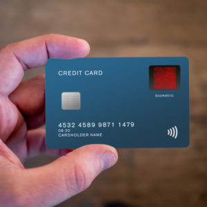 Cartão de crédito com sensor biométrico de identificação inteligente