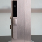 Beluni Fit Silver 556 em porta de alumínio